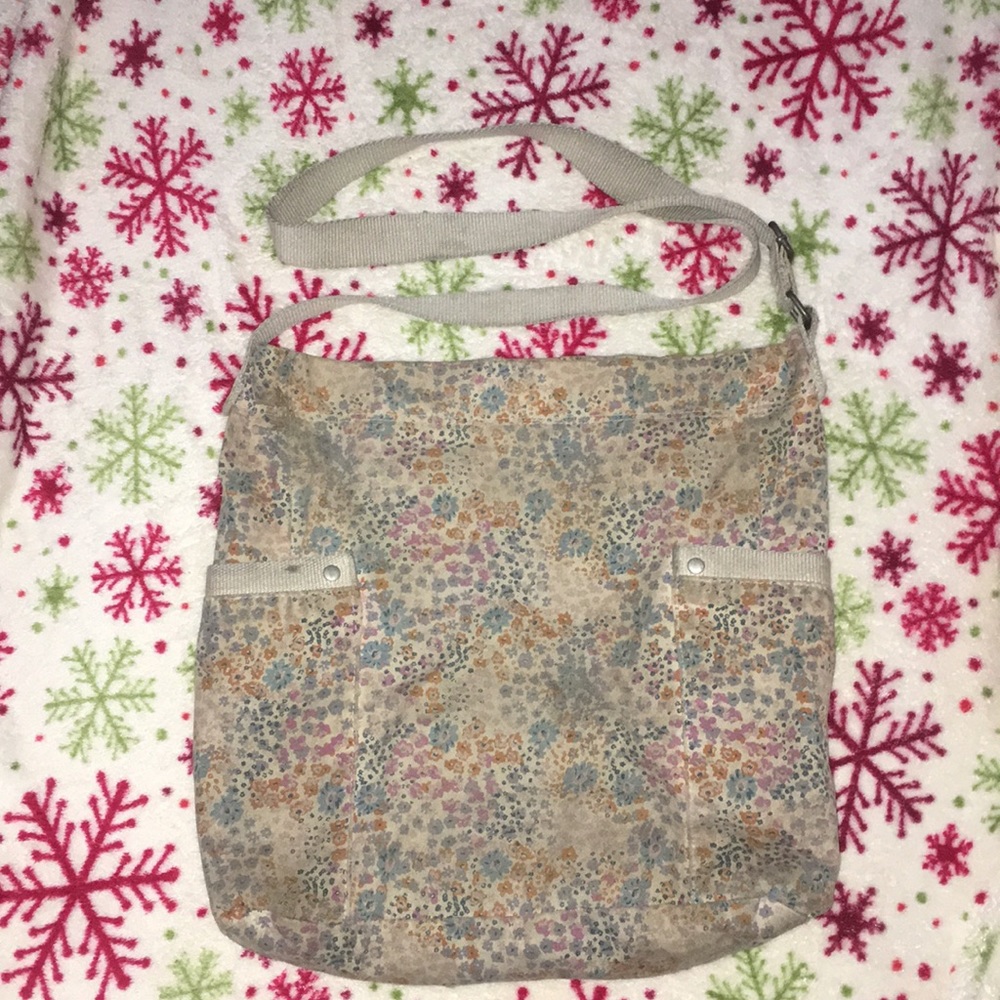 Distressed Floral Handbag/Tote bag